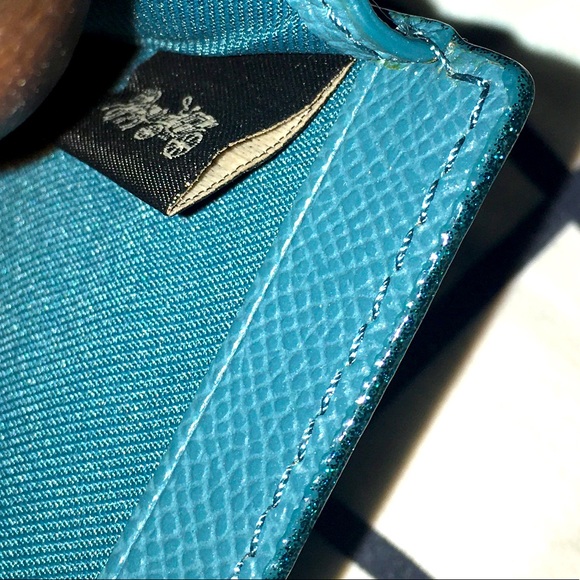 Like New! Coach Glitter Iridescent Bluish Green snap Compact Wallet - Picture 14 of 14